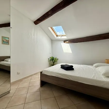 Le Duplex Des Arenes,idealement Situe Et Lumineux *