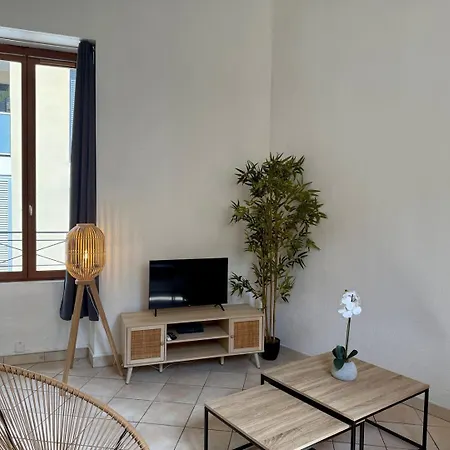 Le Duplex Des Arenes,idealement Situe Et Lumineux Apartment